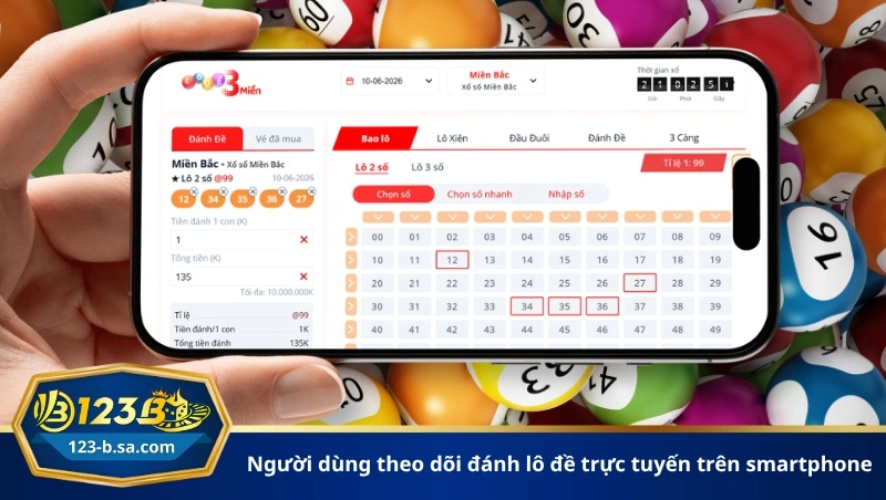 người dùng theo dõi đánh lô đề trực tuyến trên smartphone